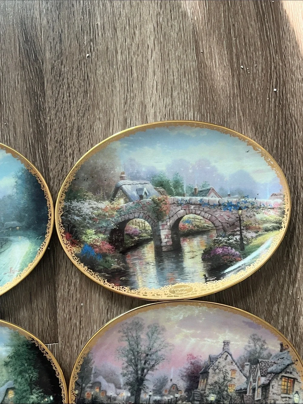 Thomas Kinkade Lamplight Village complete plate set (8)